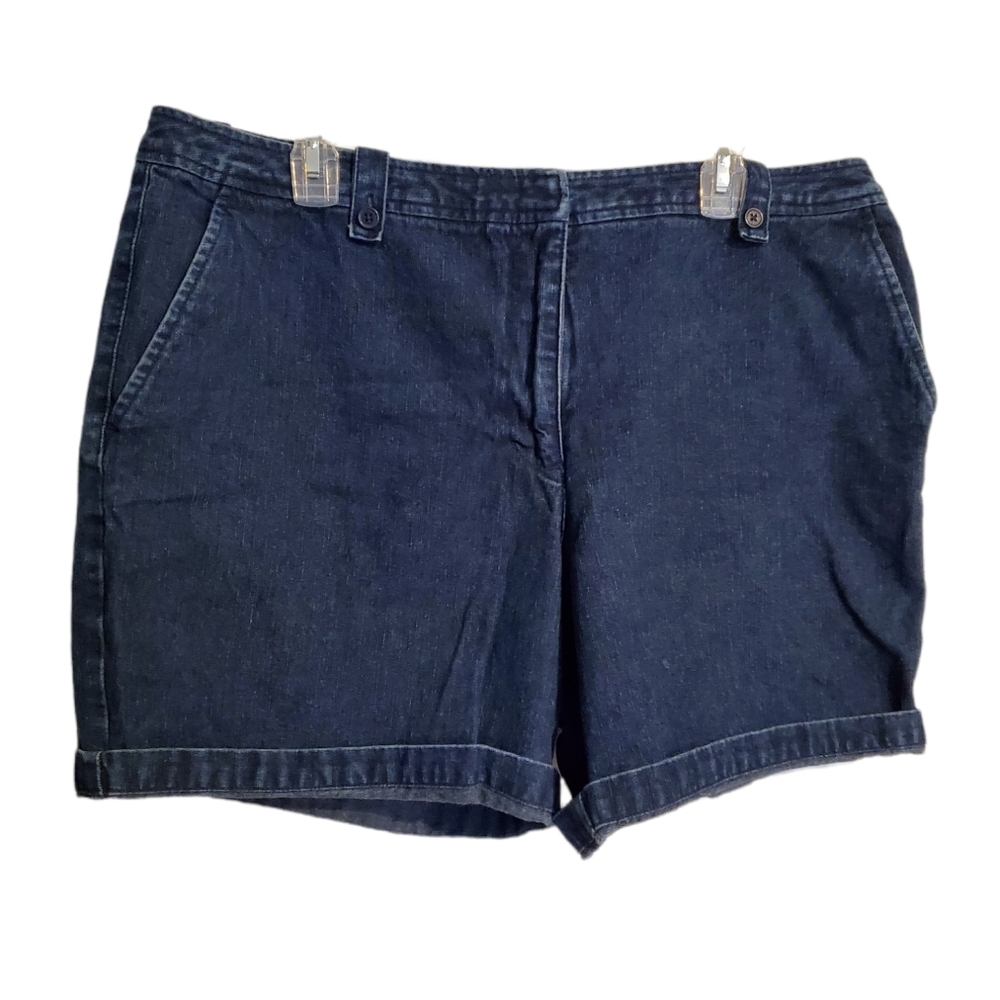 Woman's denim shorts by Venezia Dark navy color Has pockets sz.18